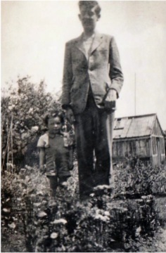 David Brill (age 2) and John Brill (age 15) in 1950